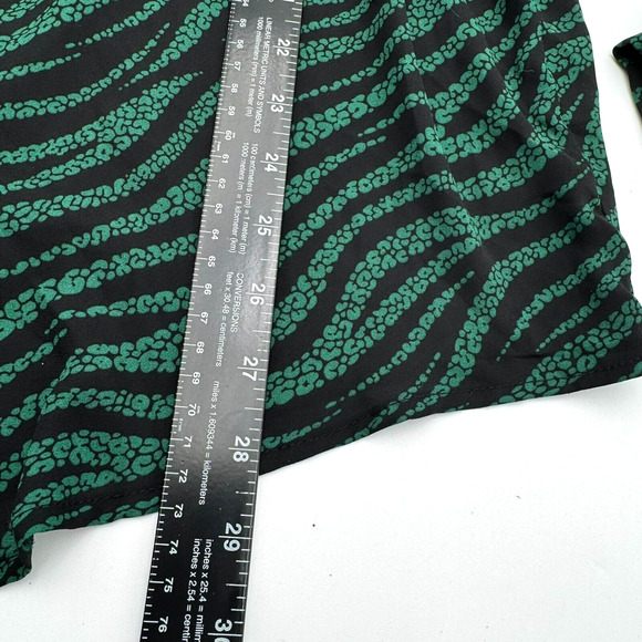 TORRID 4XL Sheer Green Black Button up Blouse Top 3/4 Sleeve Lace Zebra Stripe - Picture 7 of 8